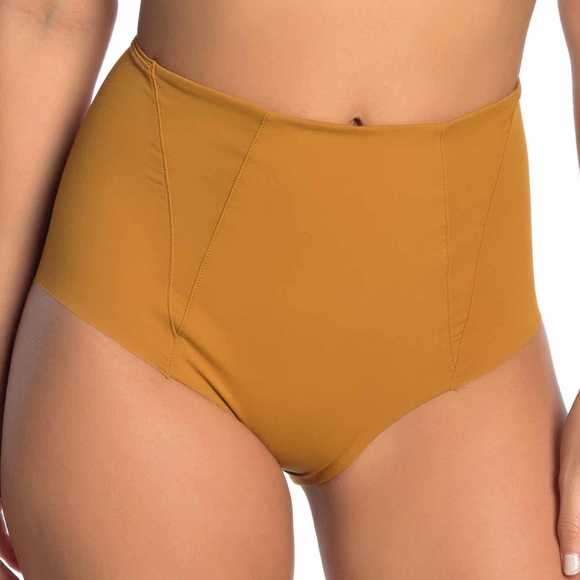 Vitamin A Swimwear Iris Sculpt Top - Picture 7 of 7